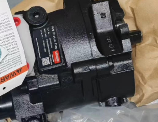 Vickers by Danfoss PVM131 Series 123AL01102A PVM131ER14GS02AAE0020000EA0A Variable Displacement Piston Pump